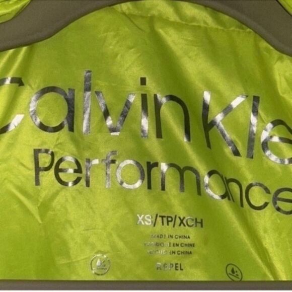 Calvin Klein Performance Green Oversized
Mock Neck Vest(Size XS) - Picture 7 of 10